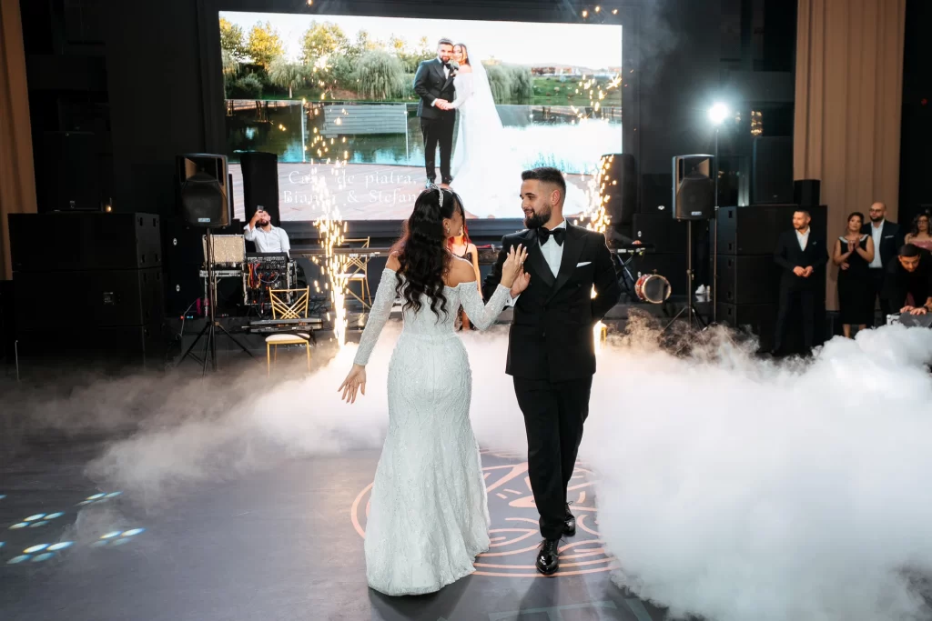 Bianca & Ștefan — Începutul dansului.