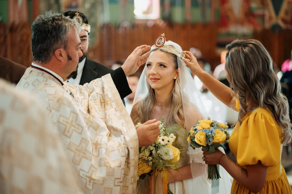 Miruna & Ionuț — Încununarea miresei.
