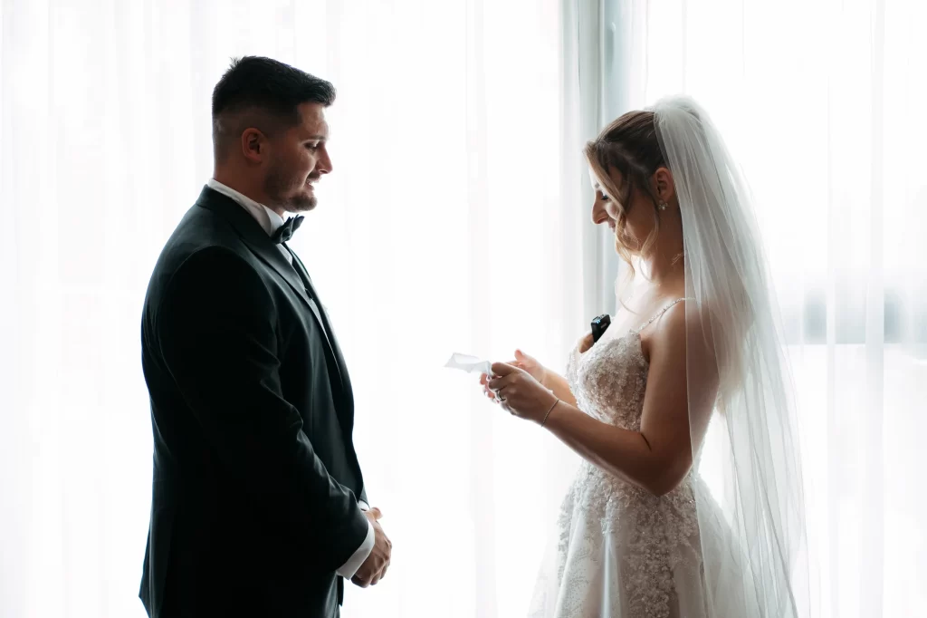Nicoleta & Mihai — Citirea mesajului de către mireasă.